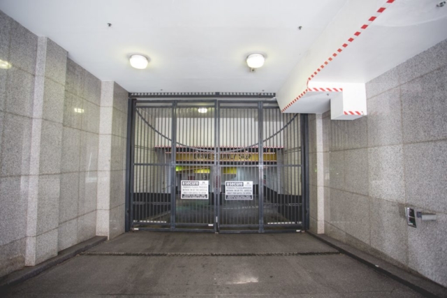 Commercial automatic swinging gates Sydney City Meriton apartment car park